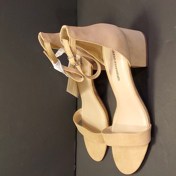 Amazon Essentials Women's Strappy Sandals. Beige Sz 12 - Picture 3 of 5